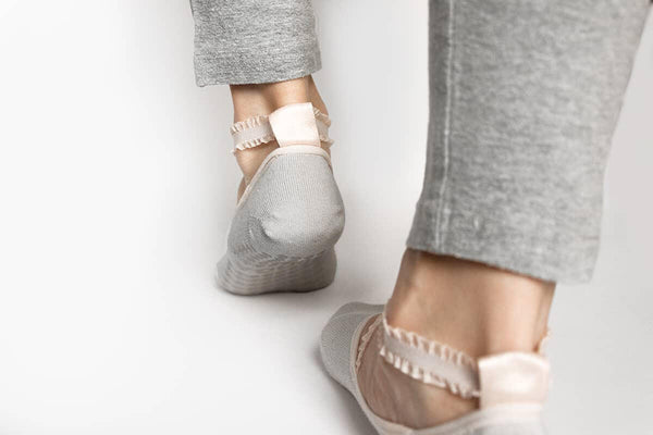 Lace Yoga Socks - Cream